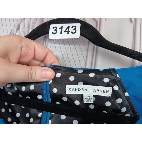 NWT Sandra Darren Dress Women's Size 10 Sheath Stretch Ruffle Neckline Blueberry - Picture 2 of 16